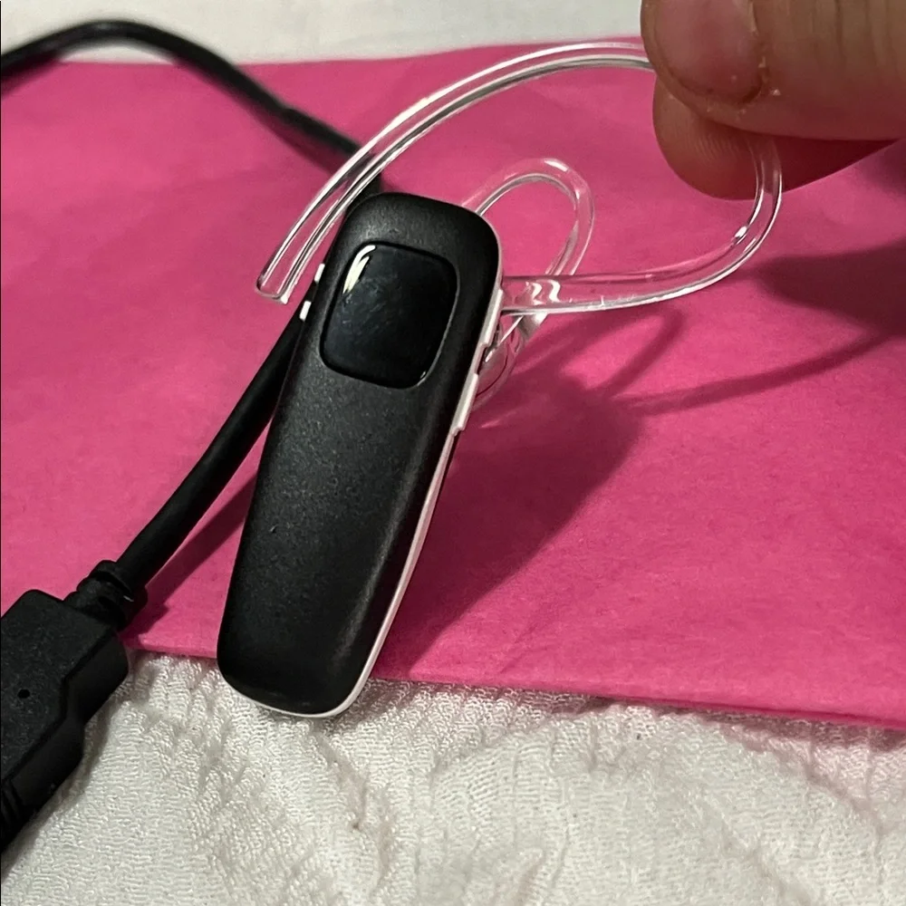 Black Bluetooth Earset with Clear Ear Hook and USB Charging Cable